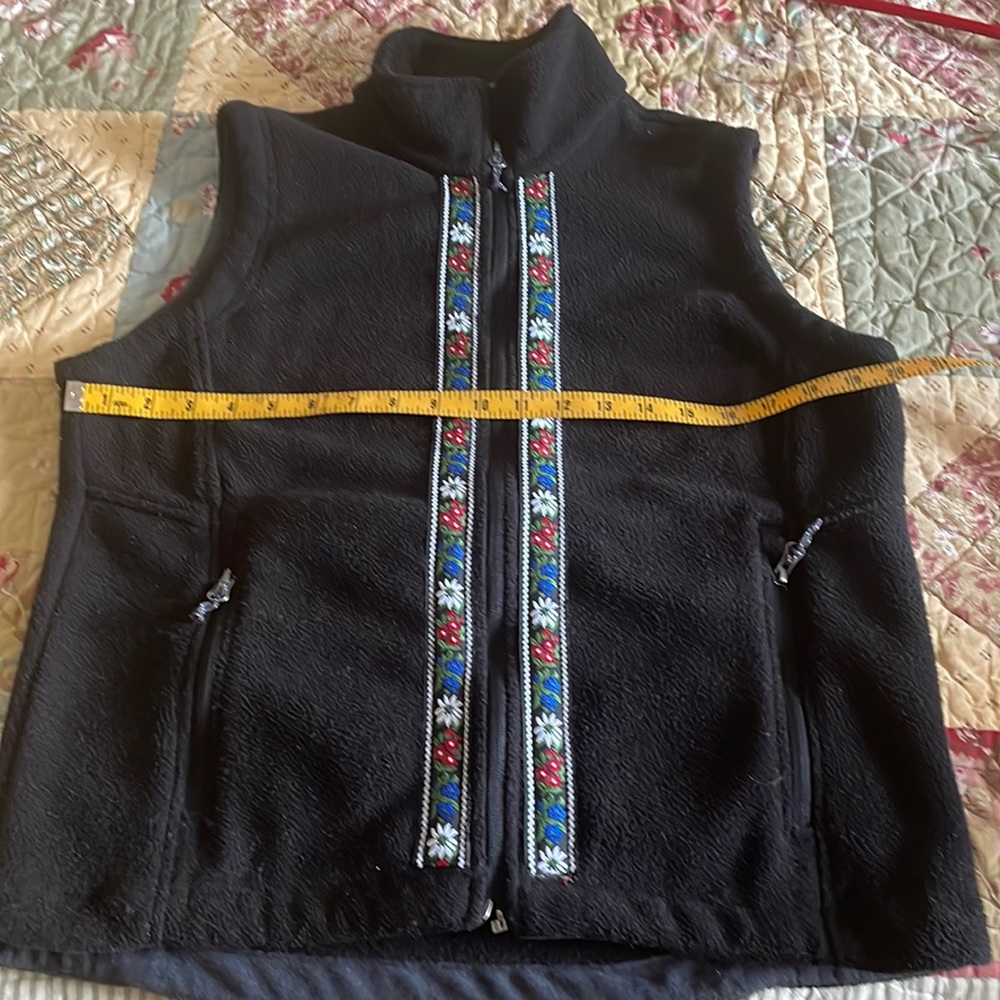 Beautiful Nordic fleece vest.